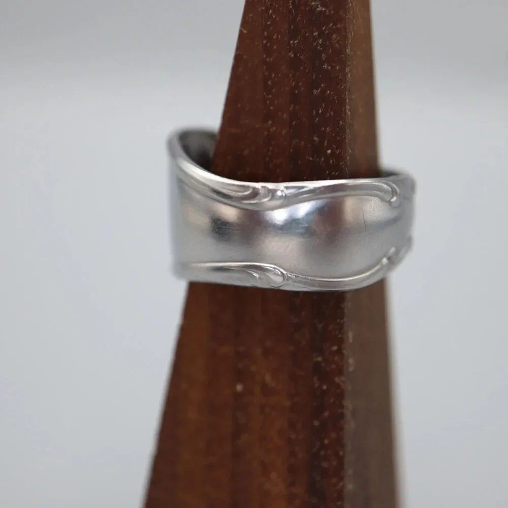 Clean Element Size 11 Spoon Ring Stainless Steel Polished Vintage Water Waves